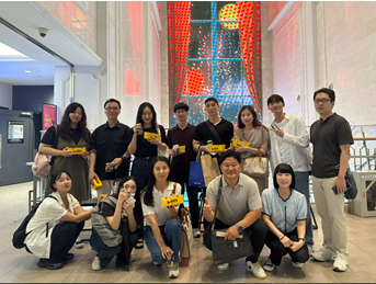 문화동호회 Hi-Culture 영화관람 단체사진2